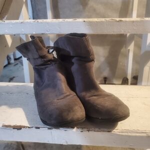 Arizona jean company Kacy gray booties size 6.5